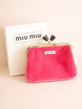 Miu Miu Pink Velvet Kisslock Pouch Coin Purse Pochette NIB Luxe Mini